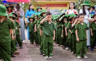 Trường MN Quảng Châu kết hợp cùng công ty SmartEdu tổ chức hoạt động trải nghiệm \"Chiến dịch Hồ Chí Minh toàn thắng\" nhân kỉ niệm 50 năm Giải phóng Miền Nam - Thống nhất Đất nước