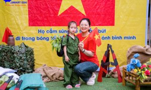 Trường MN Quảng Châu kết hợp cùng công ty SmartEdu tổ chức hoạt động trải nghiệm "Chiến dịch Hồ Chí Minh toàn thắng" nhân kỉ niệm 50 năm Giải phóng Miền Nam - Thống nhất Đất nước