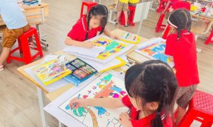 Các bé khối MGL tham gia Hội Thi Vẽ Tranh dành cho trẻ mầm non, học sinh tiểu học và THCS với chủ đề "Em yêu thành phố Sầm Sơn" cấp thành phố năm học 2024-2025