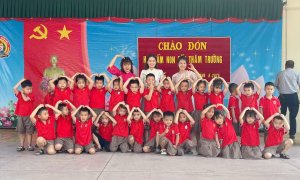 Hình ảnh các em học sinh khối Mẫu Giáo Lớn 5-6T Trường Mầm Non Quảng Châu tham quan Trường Tiểu Học năm học 2024-2025