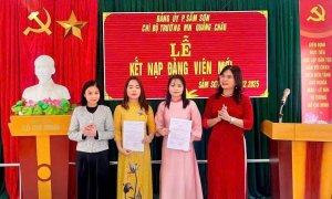 Chi bộ trường MN Quảng Châu tổ chức Lễ Kết Nạp Đảng Viên Mới cho 2 quần chúng ưu tú vào Đảng