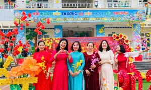 CBGV,NV trong nhà trường tham gia họp mặt đầu xuân Bính Ngọ 2026