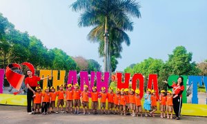 Trường MN Quảng Châu tổ chức cho trẻ tham quan, trải nghiệm tại TP Thanh Hóa năm học 2023 - 2024